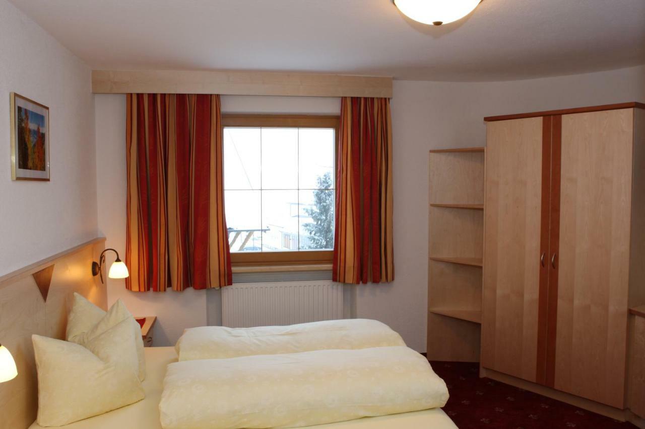 Haflingerhof Aparthotel ฟิสส์ ภายนอก รูปภาพ